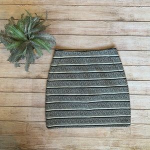 Ann Taylor • gray black&white striped pencil skirt